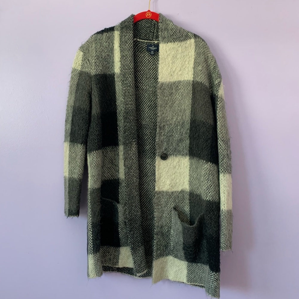 Checkered oversized American eagle cardigan. Size XS